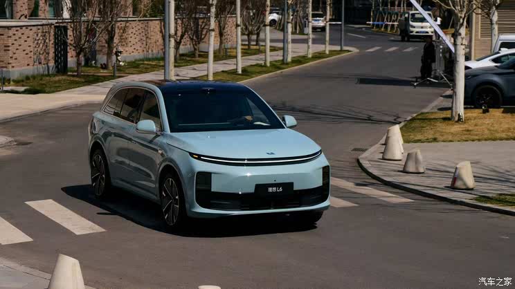 新款理想L6官图 将于上海车展首发 采用全新激光雷达 芯片升级